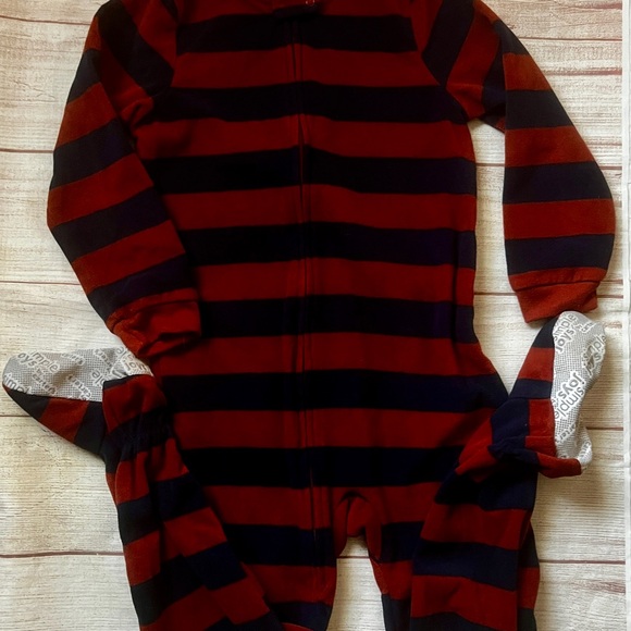 Simple Joys 5T Feet Pajamas Fleece - Picture 1 of 4